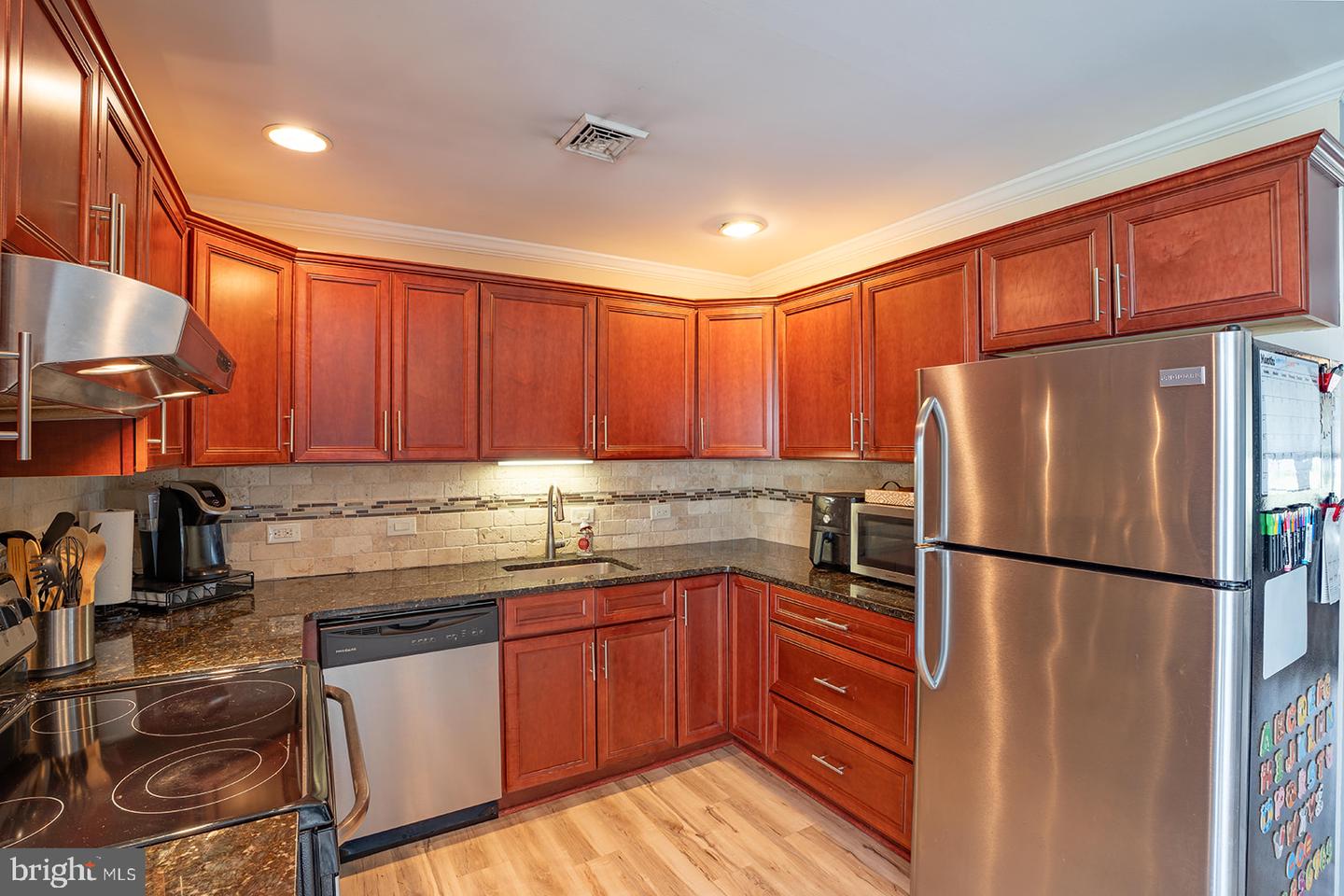 82 Cobalt Ridge Dr E Property Photo 3