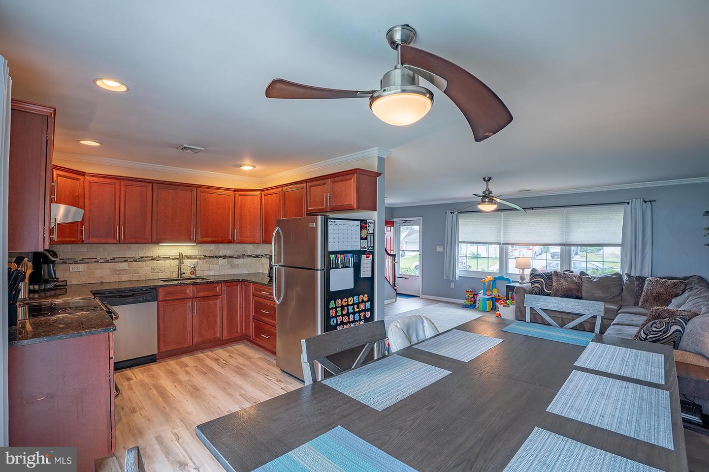 82 Cobalt Ridge Dr E Property Photo 8
