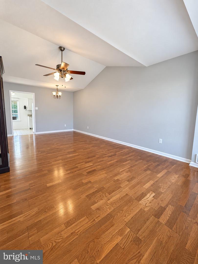5765 Corsair Ct Property Photo 2