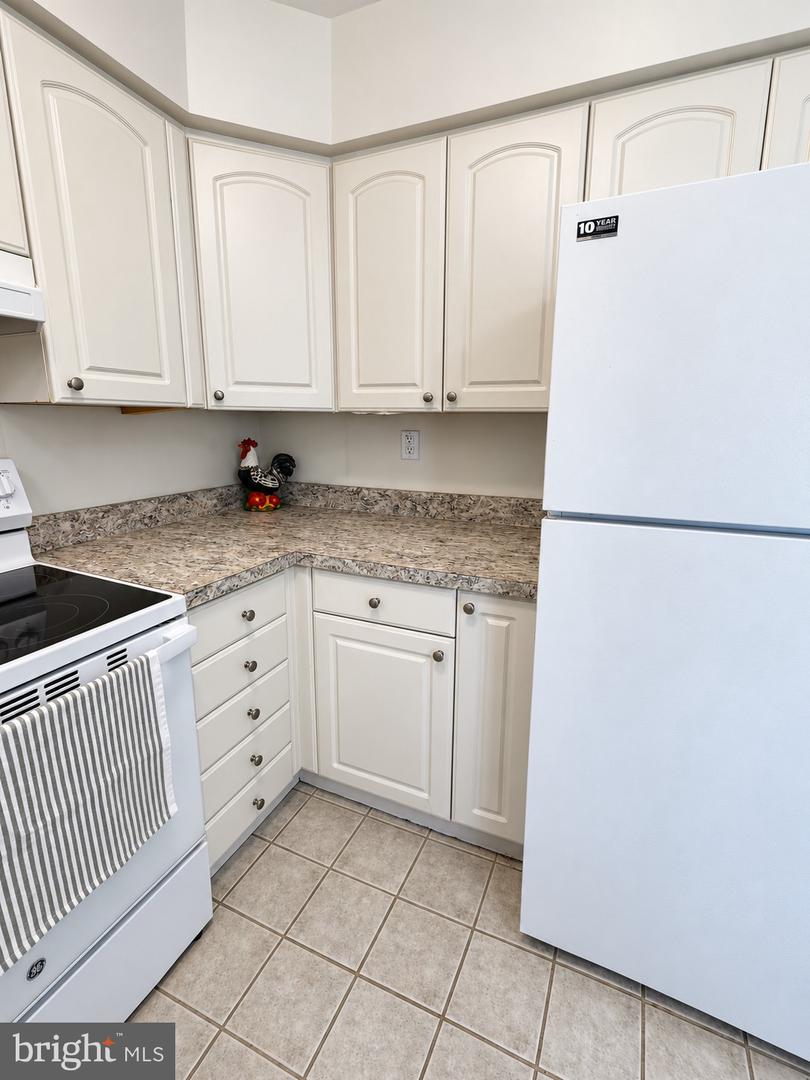 5765 Corsair Ct Property Photo 5