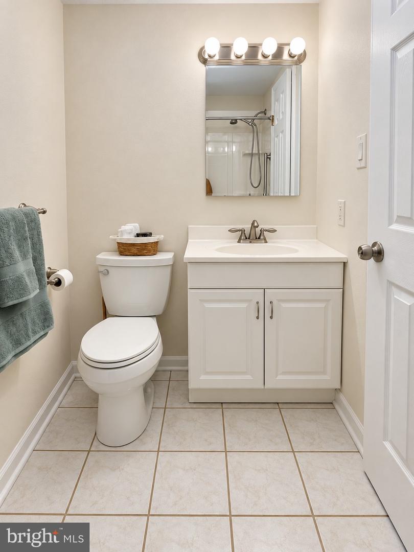5765 Corsair Ct Property Photo 11