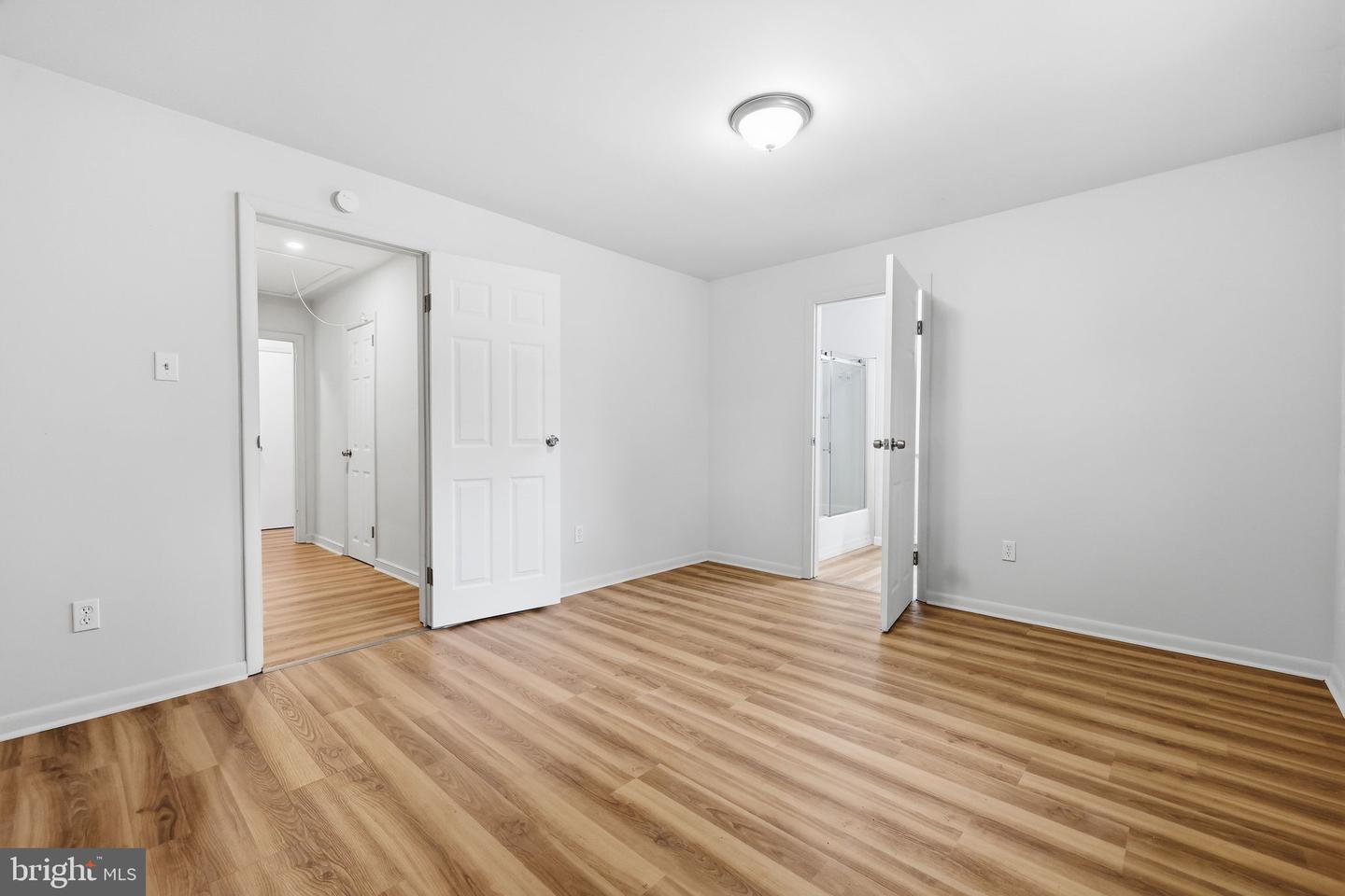 400 Maple St Property Photo 14