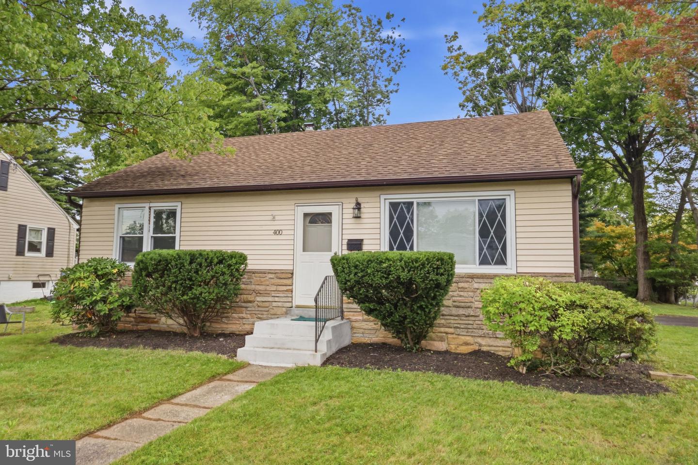 400 Maple St Property Photo 30