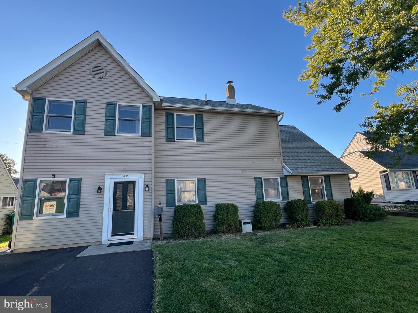 47 NEPTUNE LN Property Photo 1