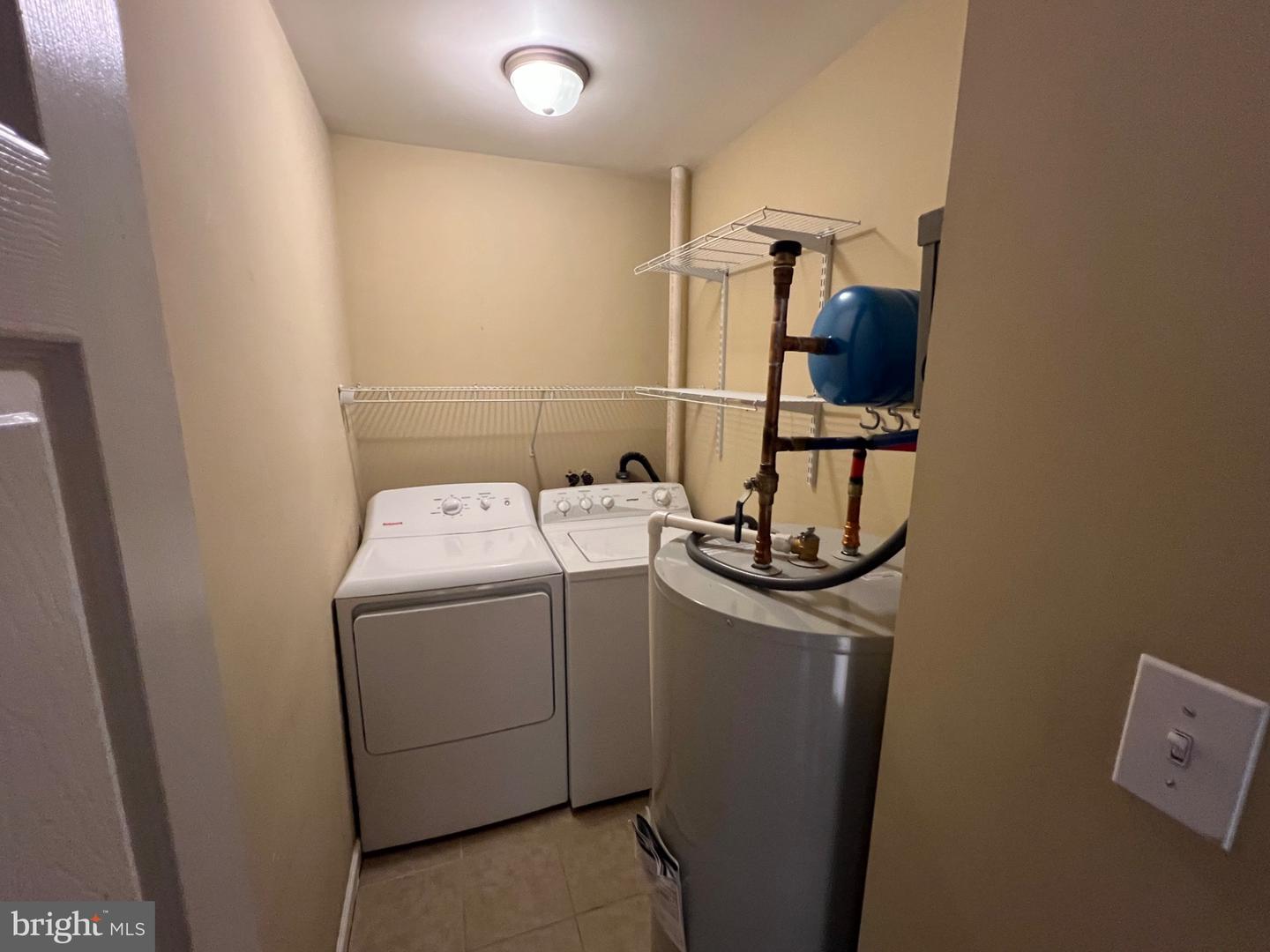 47 Neptune Ln Property Photo 11
