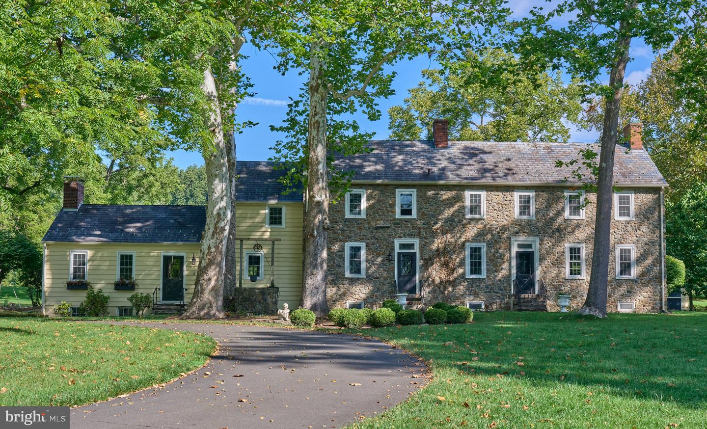 102 Pintail Pt Property Photo 1