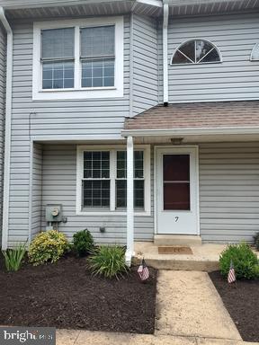 7 PARKVIEW Property Photo 1