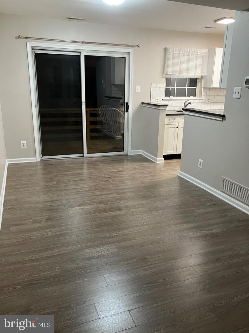 7 Parkview Property Photo 6