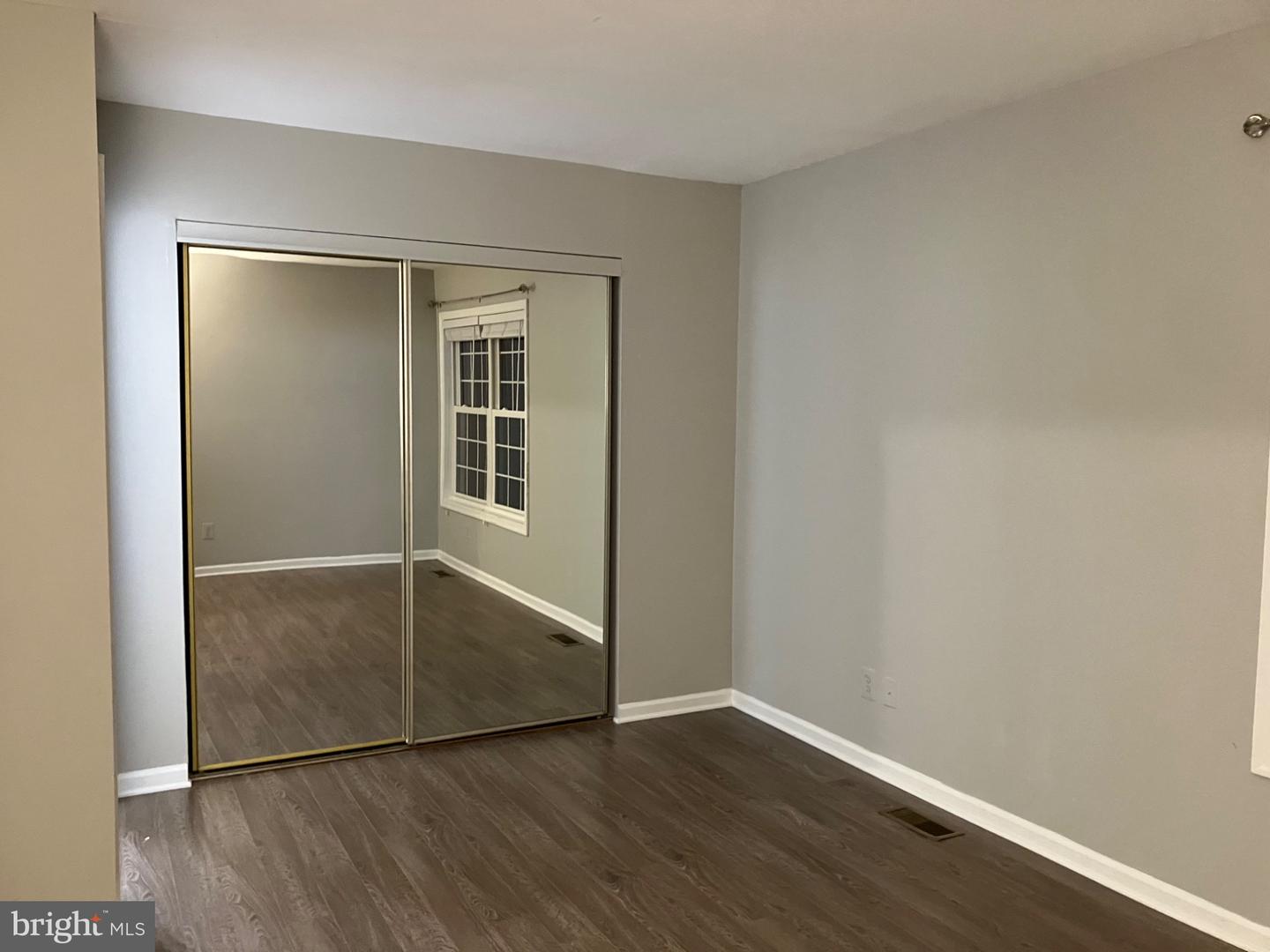 7 Parkview Property Photo 14