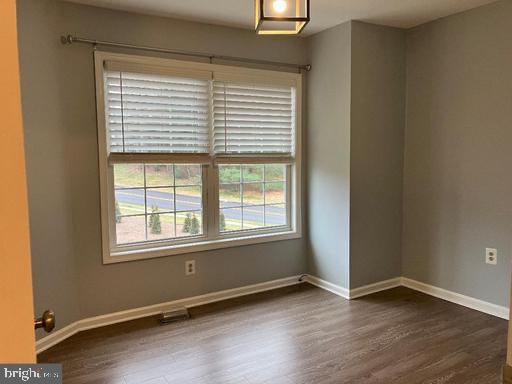 7 Parkview Property Photo 17
