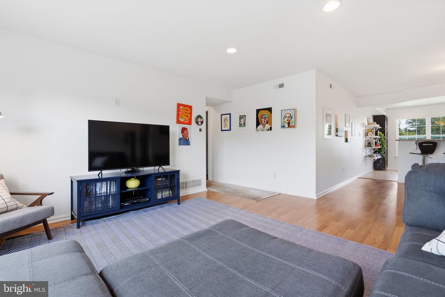 36 Banbury Ct Property Photo 5