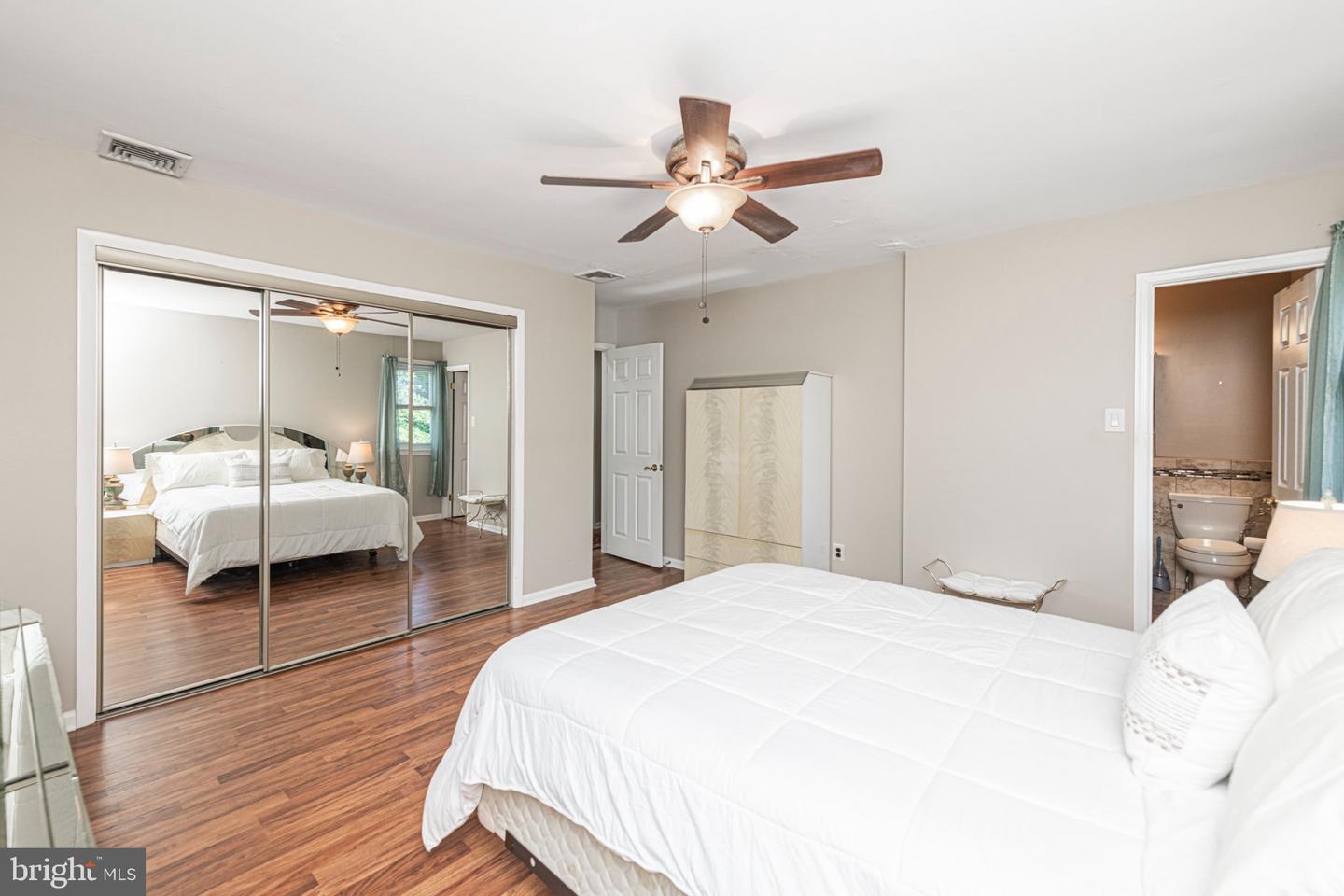 1053 Florida Ave Property Photo 16