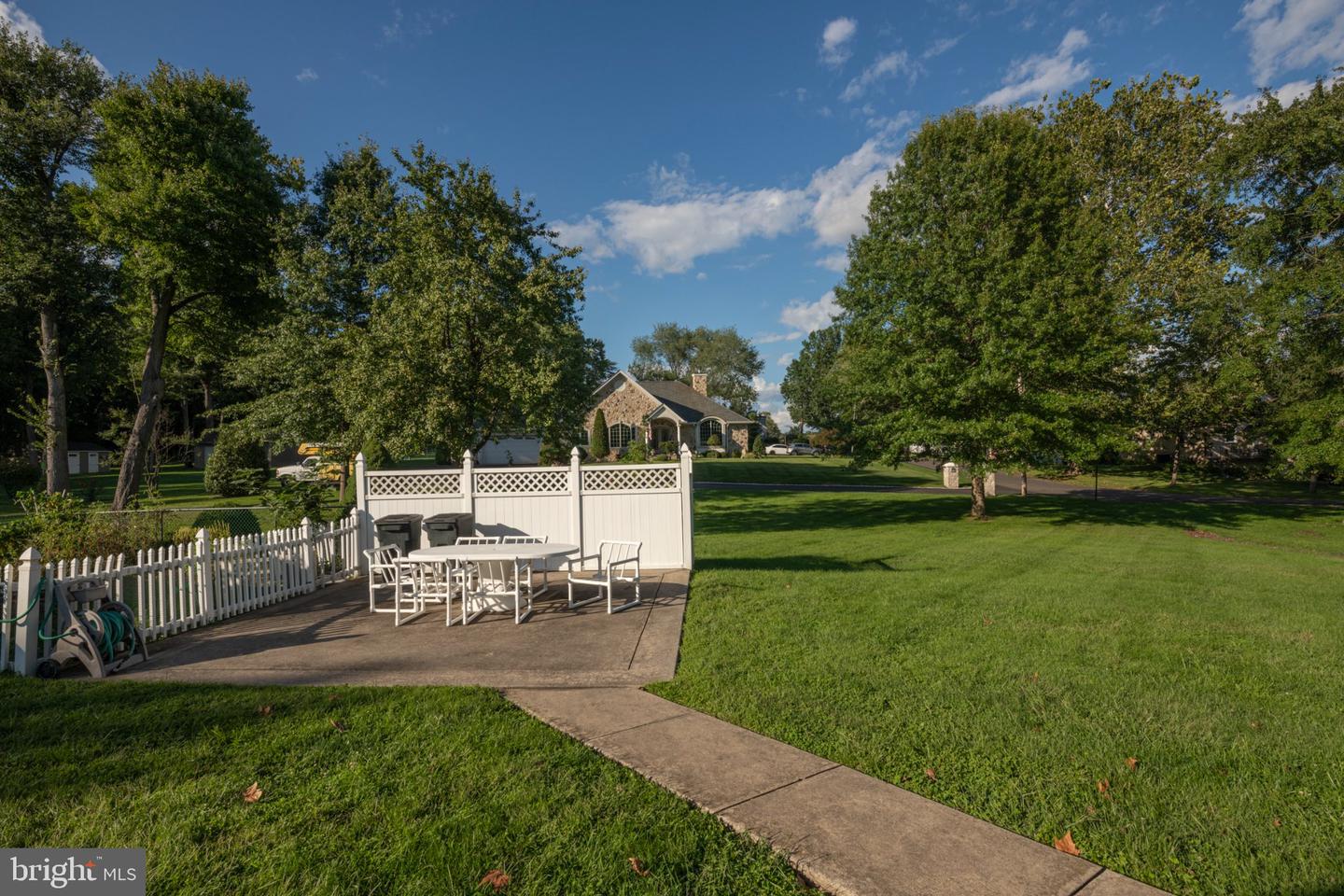 1053 Florida Ave Property Photo 40