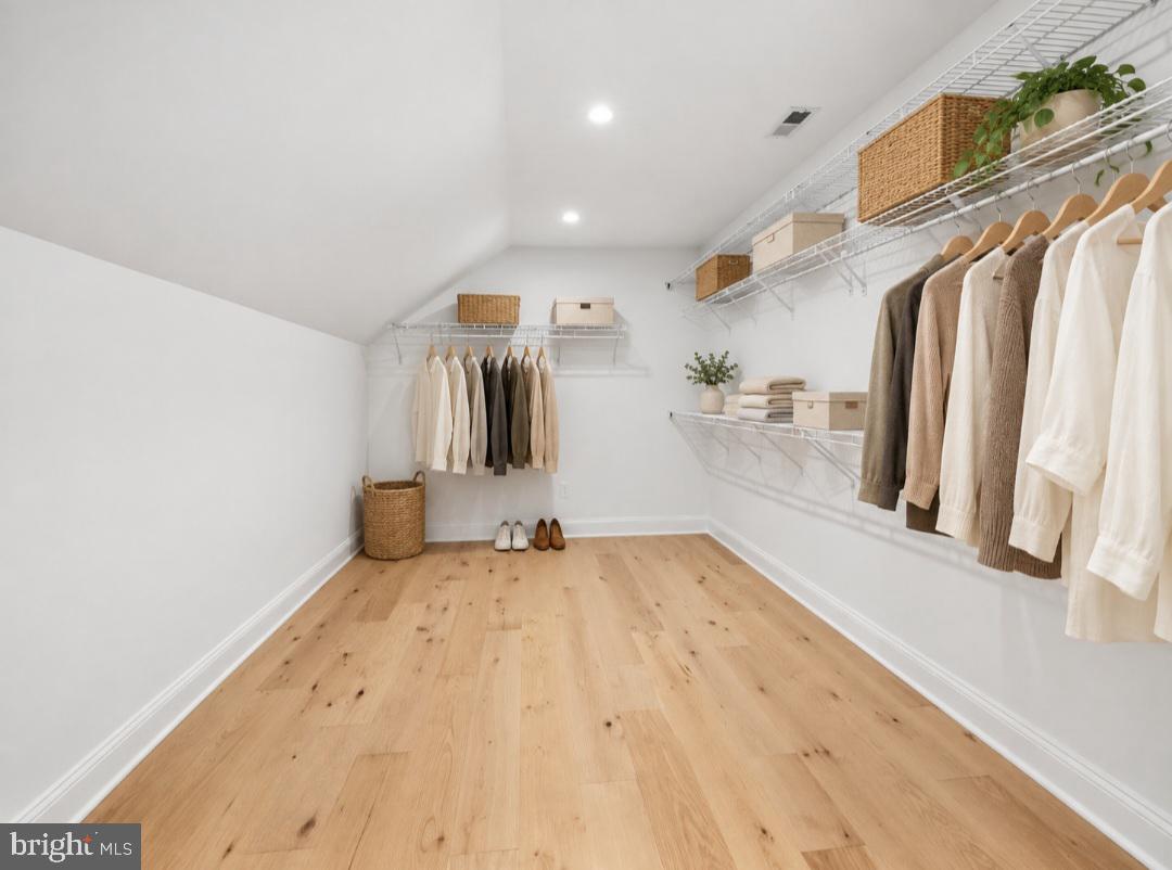 43 Davisville Rd Property Photo 27