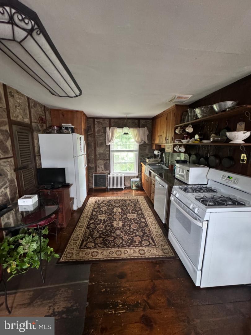 1093 Durham Rd Property Photo 15