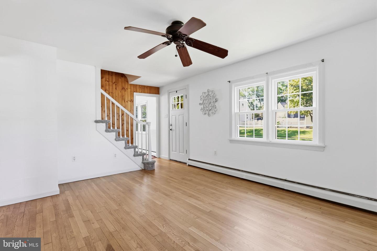 649 Hillcrest Property Photo 6