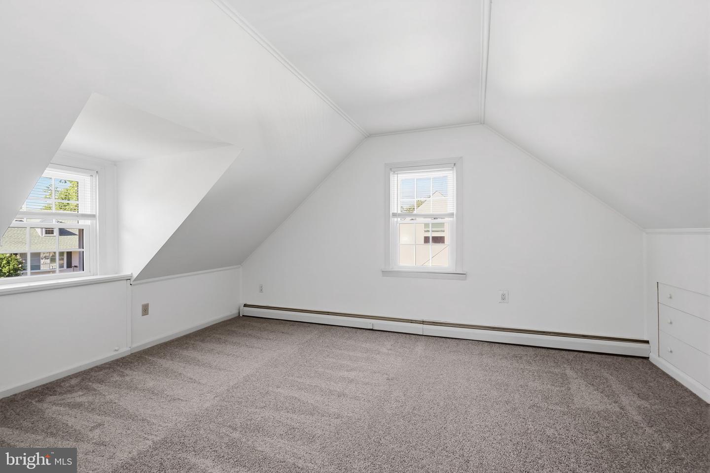 649 Hillcrest Property Photo 19