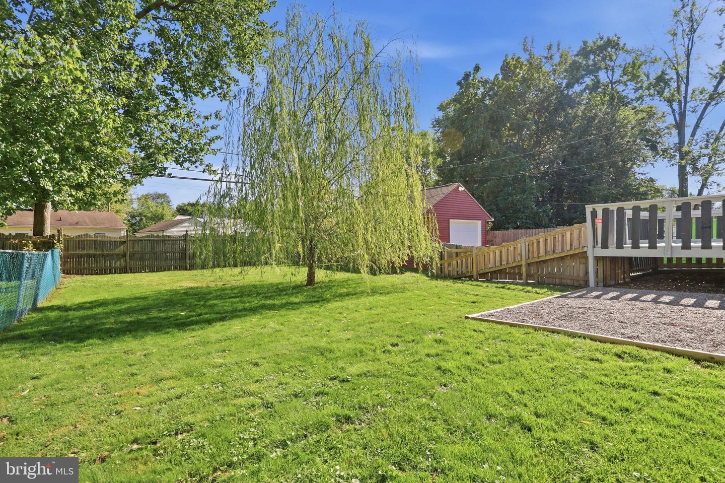 649 Hillcrest Property Photo 24