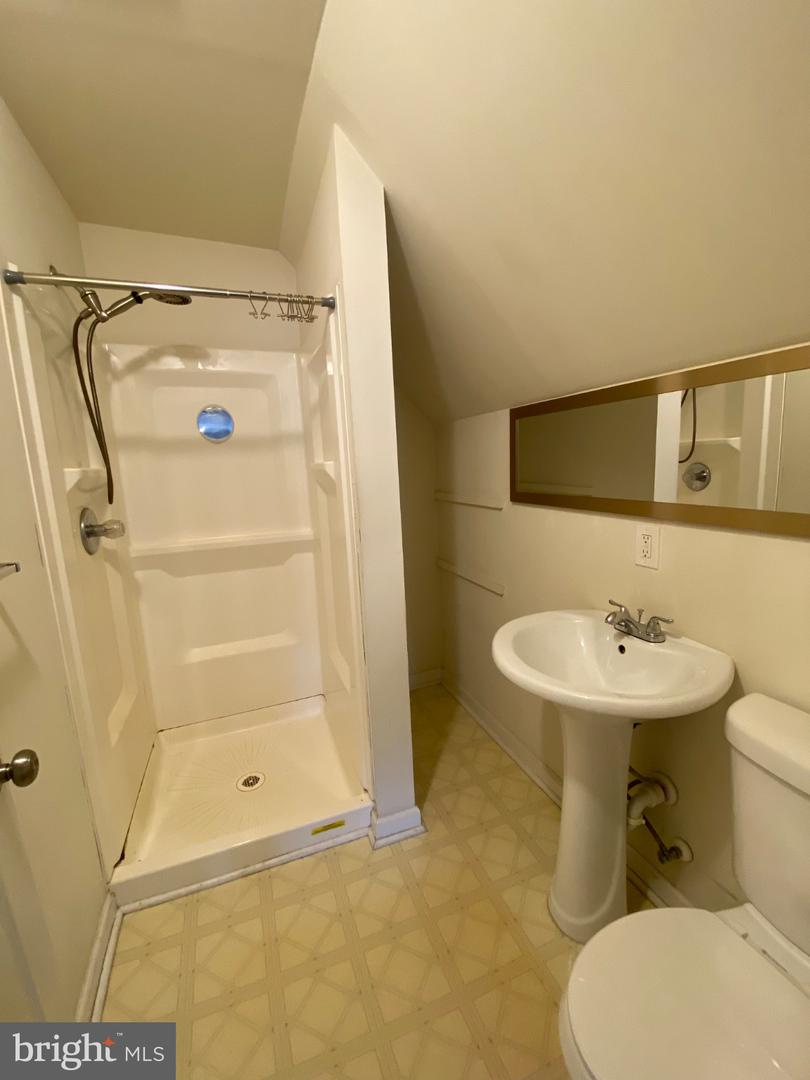 808 5th Ave Property Photo 15