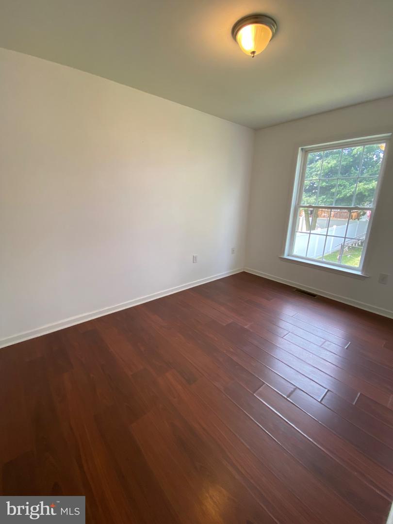 808 5th Ave Property Photo 19