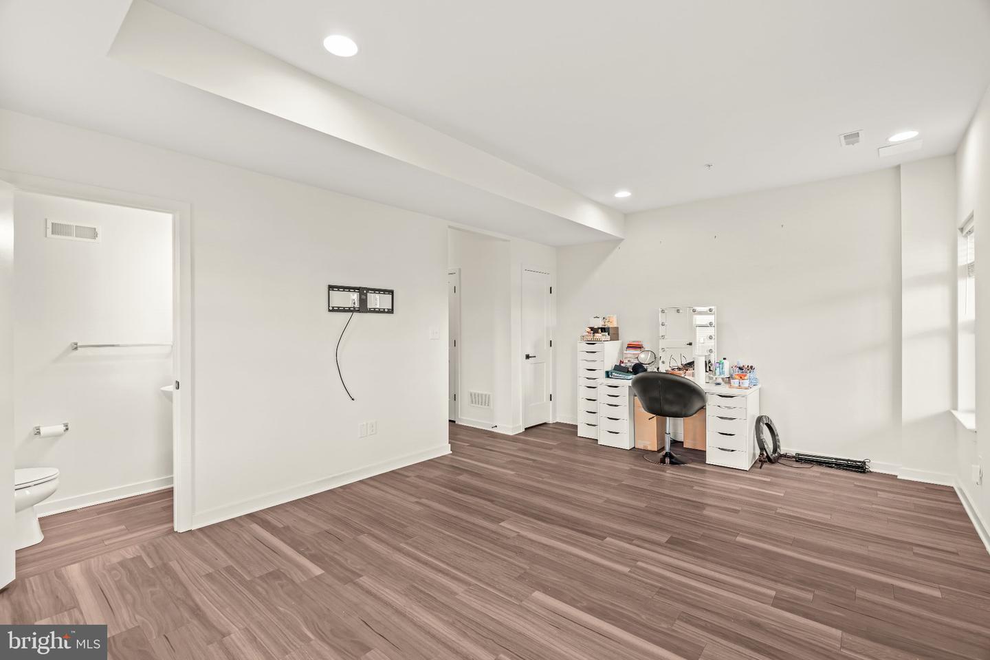 14 Diana Ln Property Photo 6