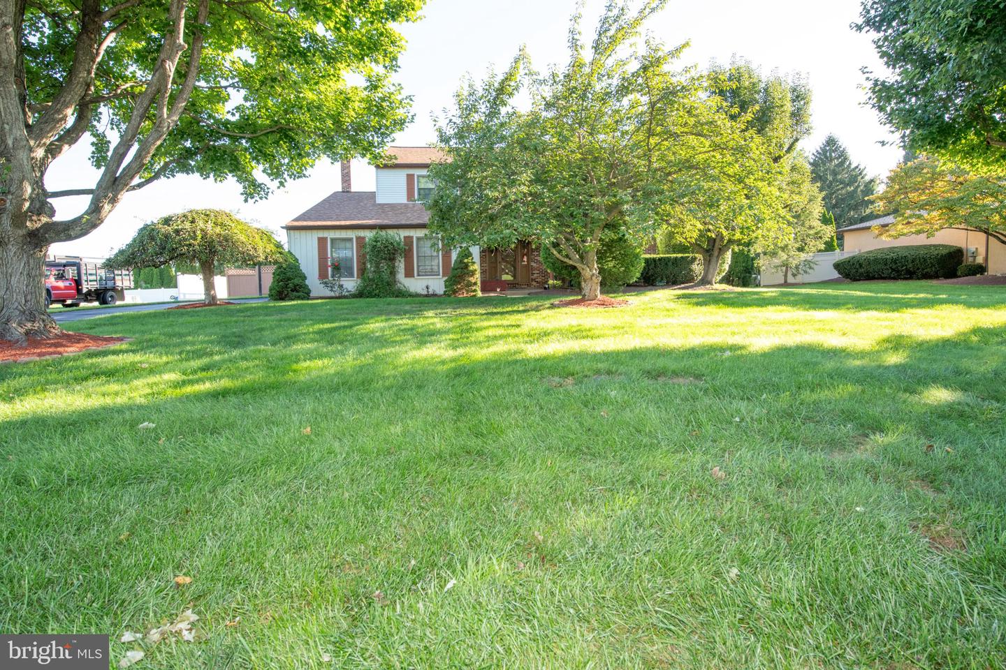 77 Hampton Dr Property Photo 1