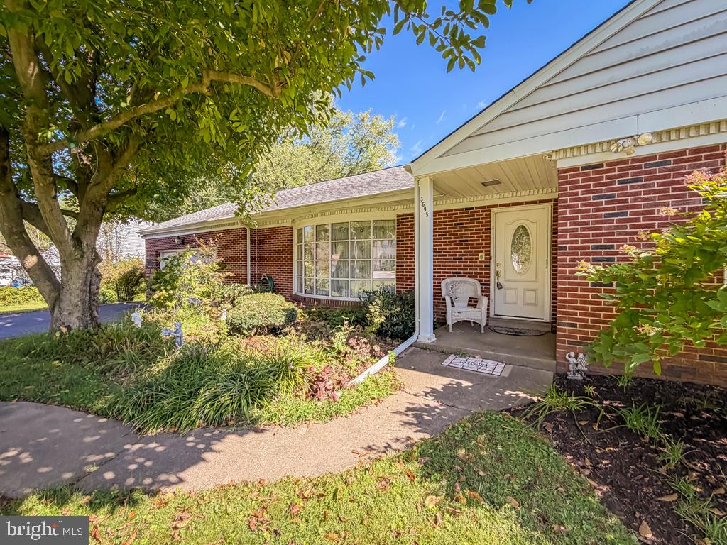 3695 Grandview Ave Property Photo 1
