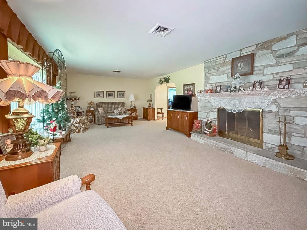 3695 Grandview Ave Property Photo 5