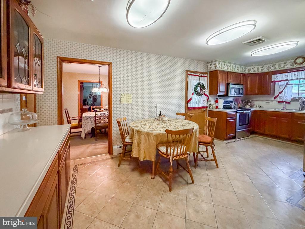 3695 Grandview Ave Property Photo 11
