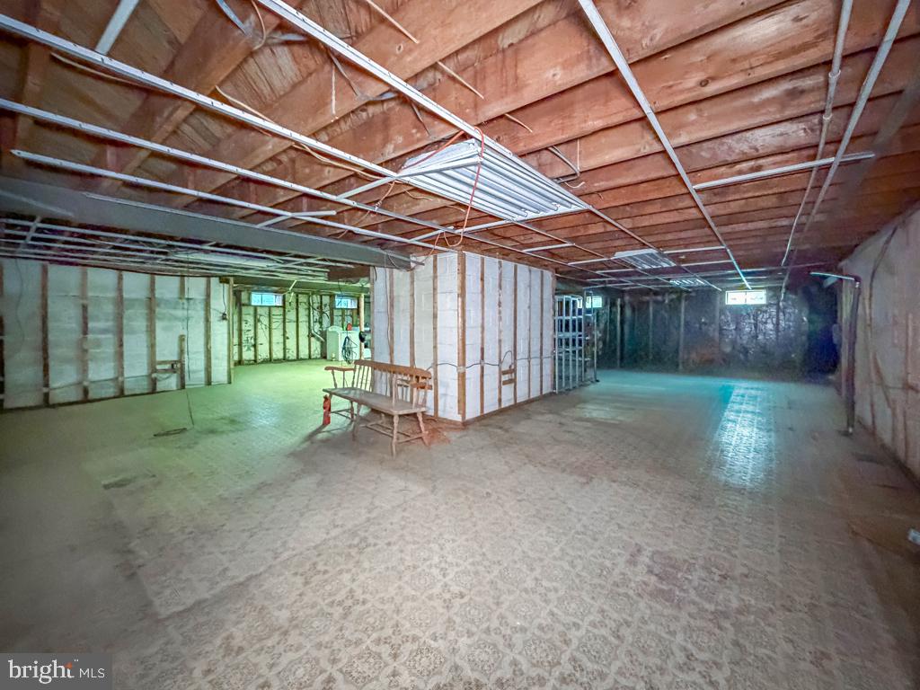 3695 Grandview Ave Property Photo 18