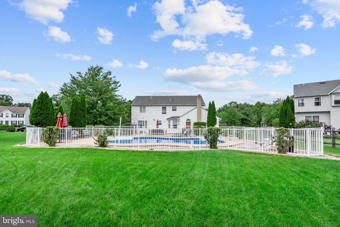 1438 Bentley Dr Property Photo 15