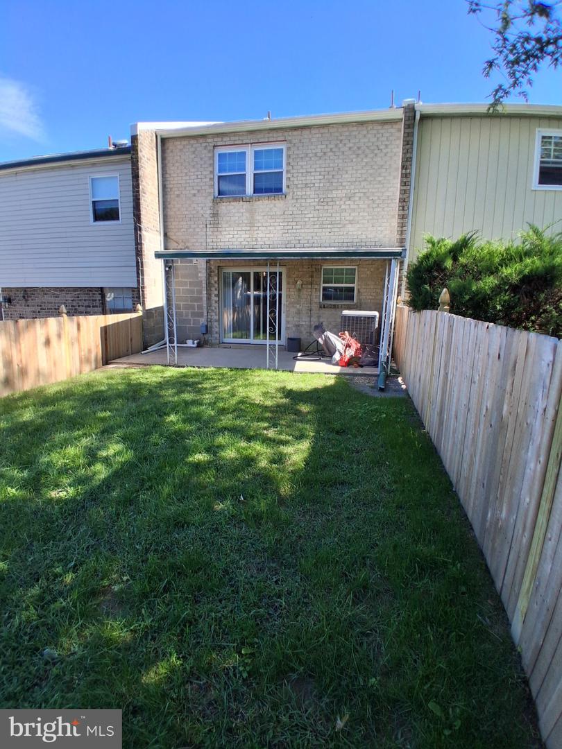 5208 Inlet Dr #n Property Photo 4