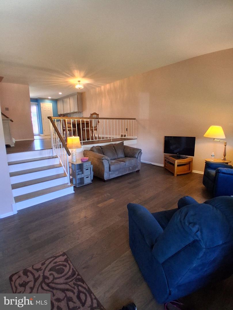5208 Inlet Dr #n Property Photo 6