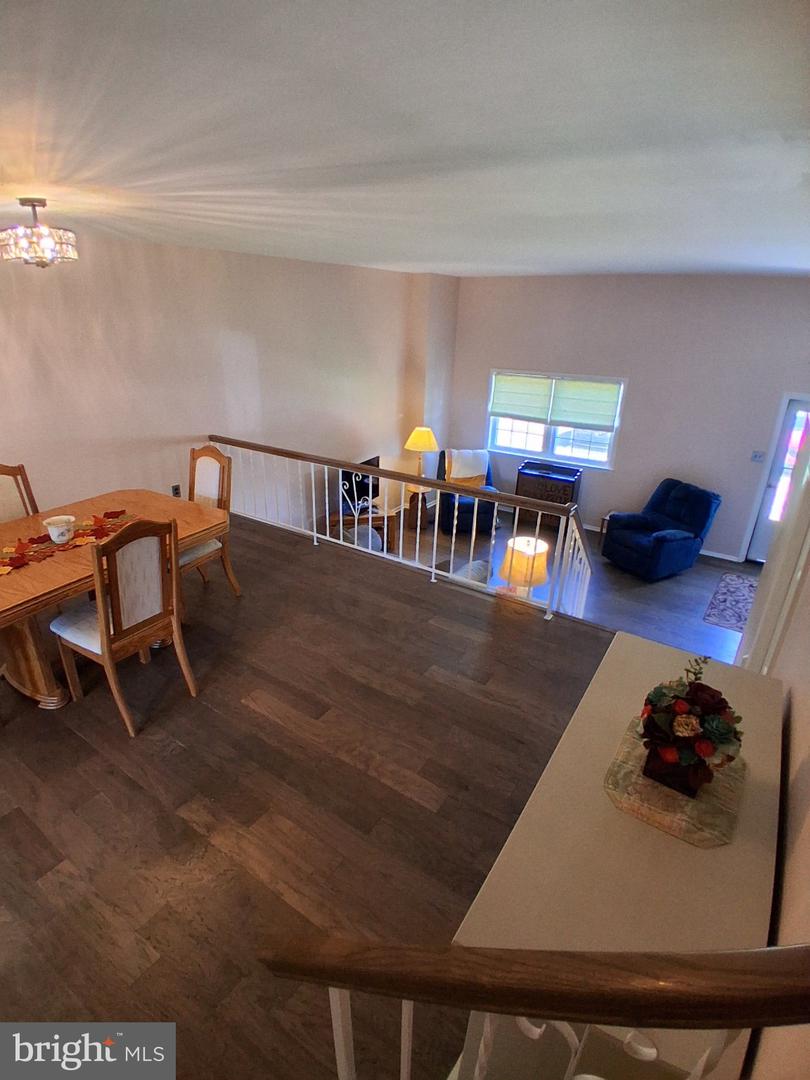 5208 Inlet Dr #n Property Photo 9