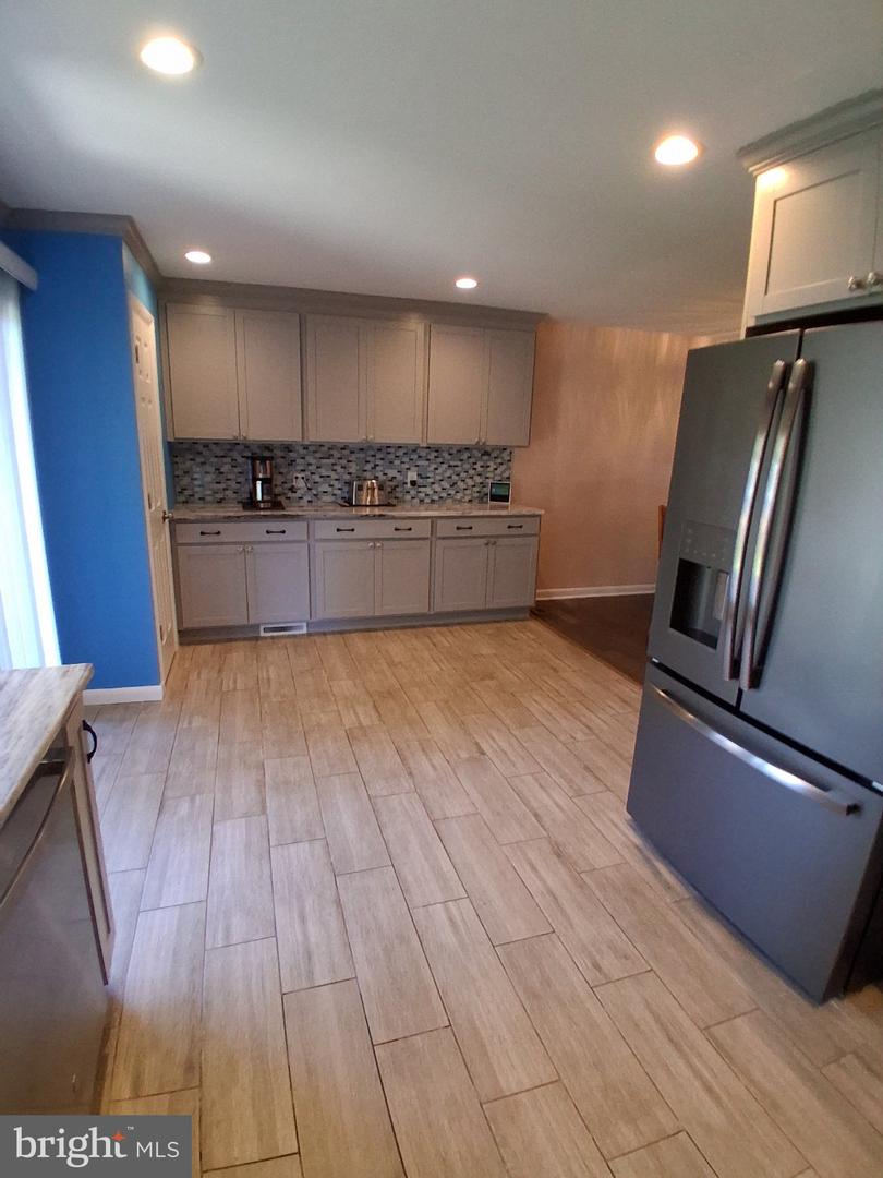 5208 Inlet Dr #n Property Photo 17