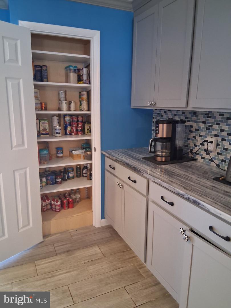 5208 Inlet Dr #n Property Photo 18