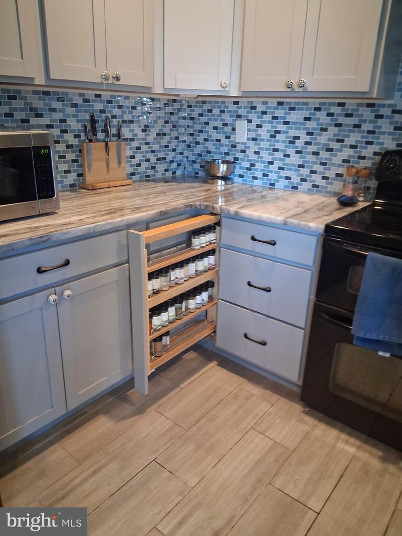 5208 Inlet Dr #n Property Photo 20