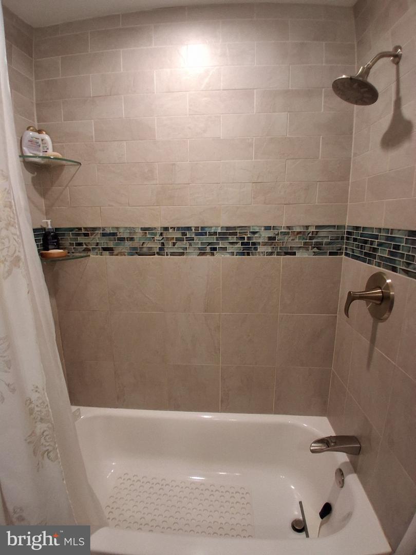 5208 Inlet Dr #n Property Photo 33