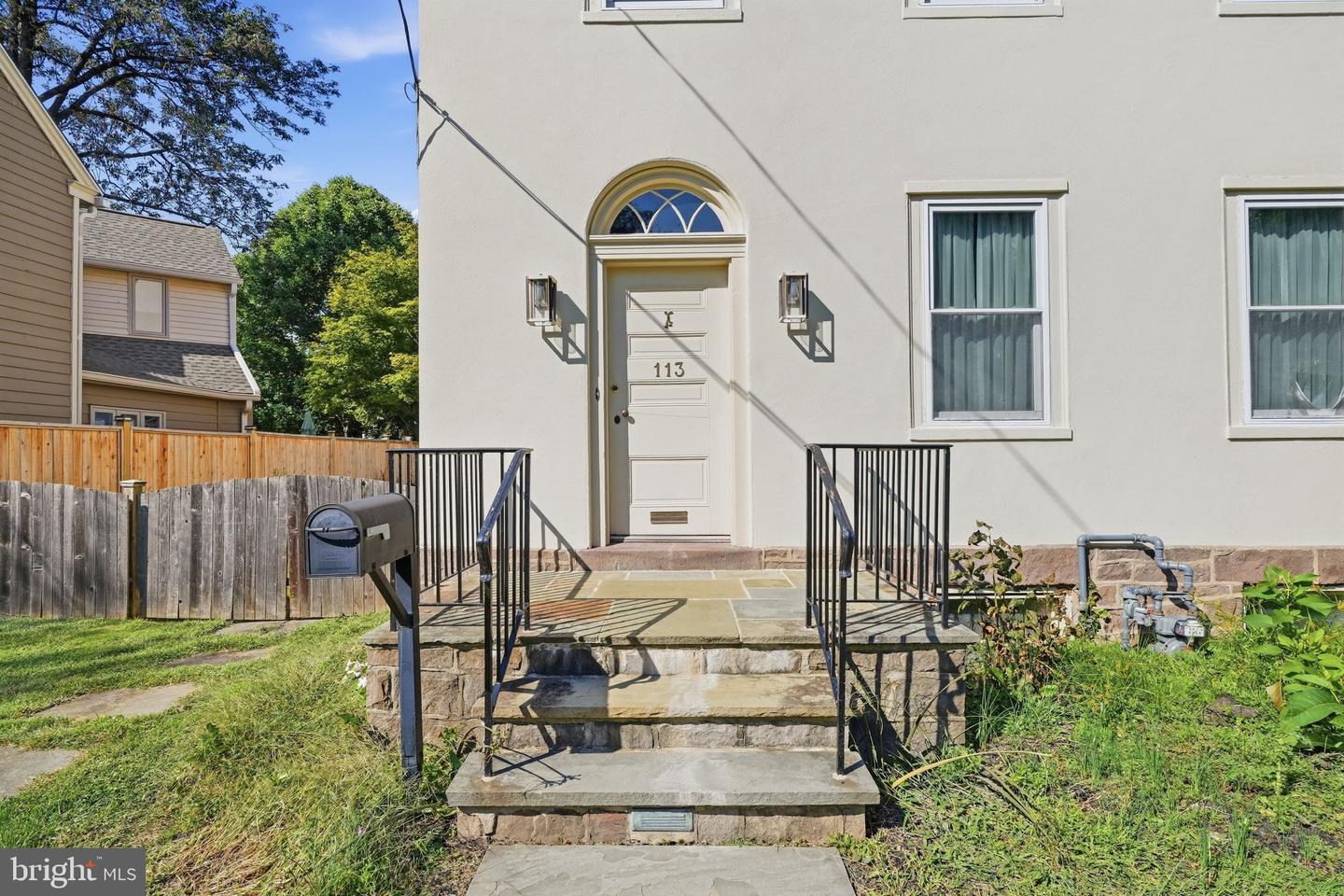 113 E Penn St Property Photo 3