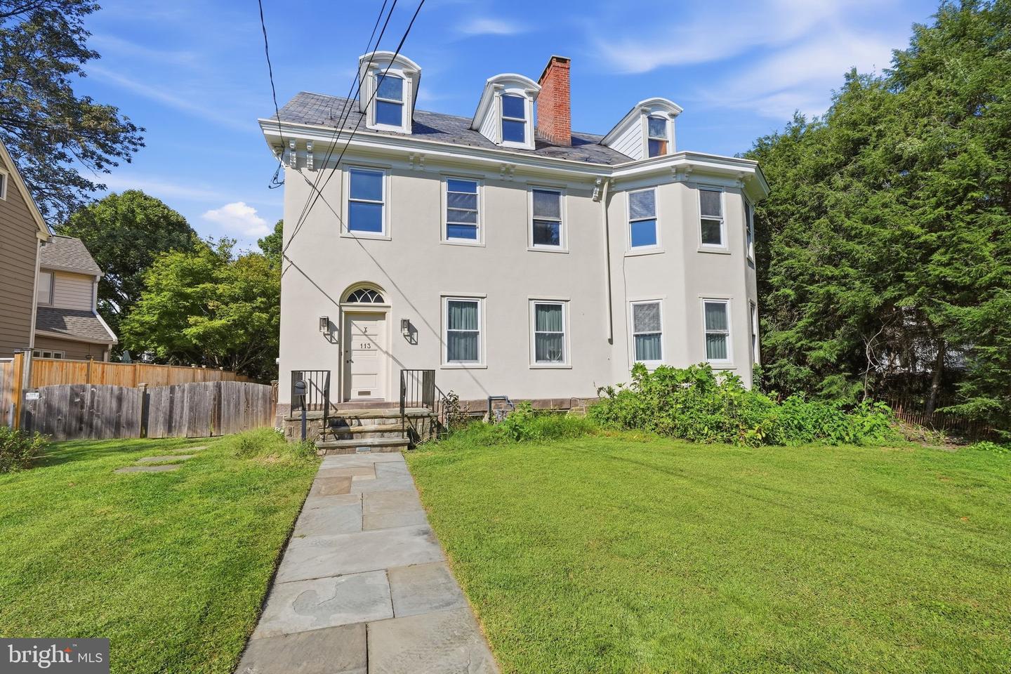 113 E Penn St Property Photo 4