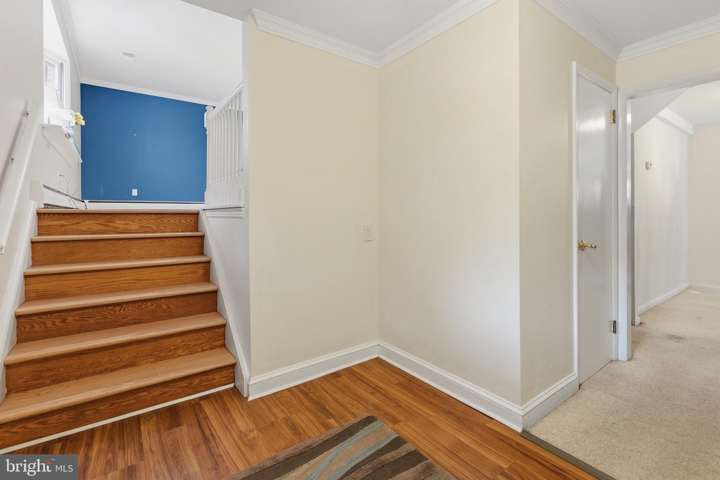 2544 Tulip Ln Property Photo 5
