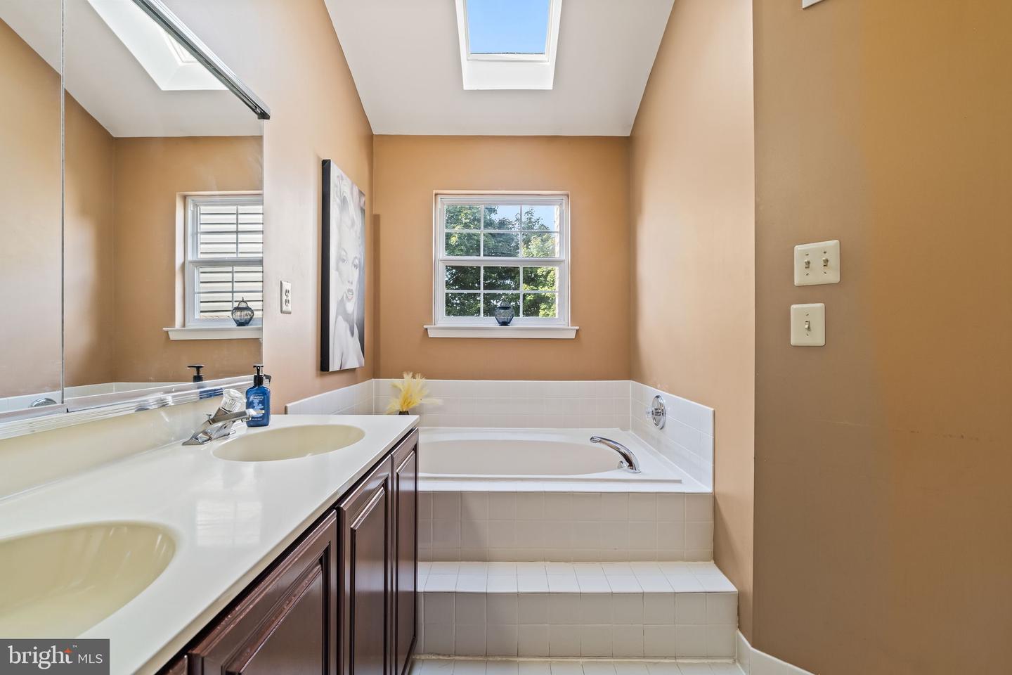 1433 Heron Way Property Photo 15