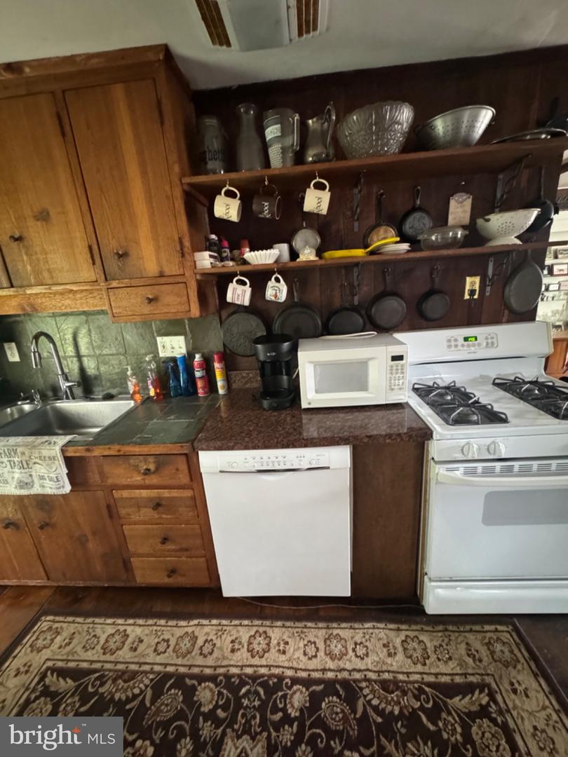 1093 Durham Rd Property Photo 17