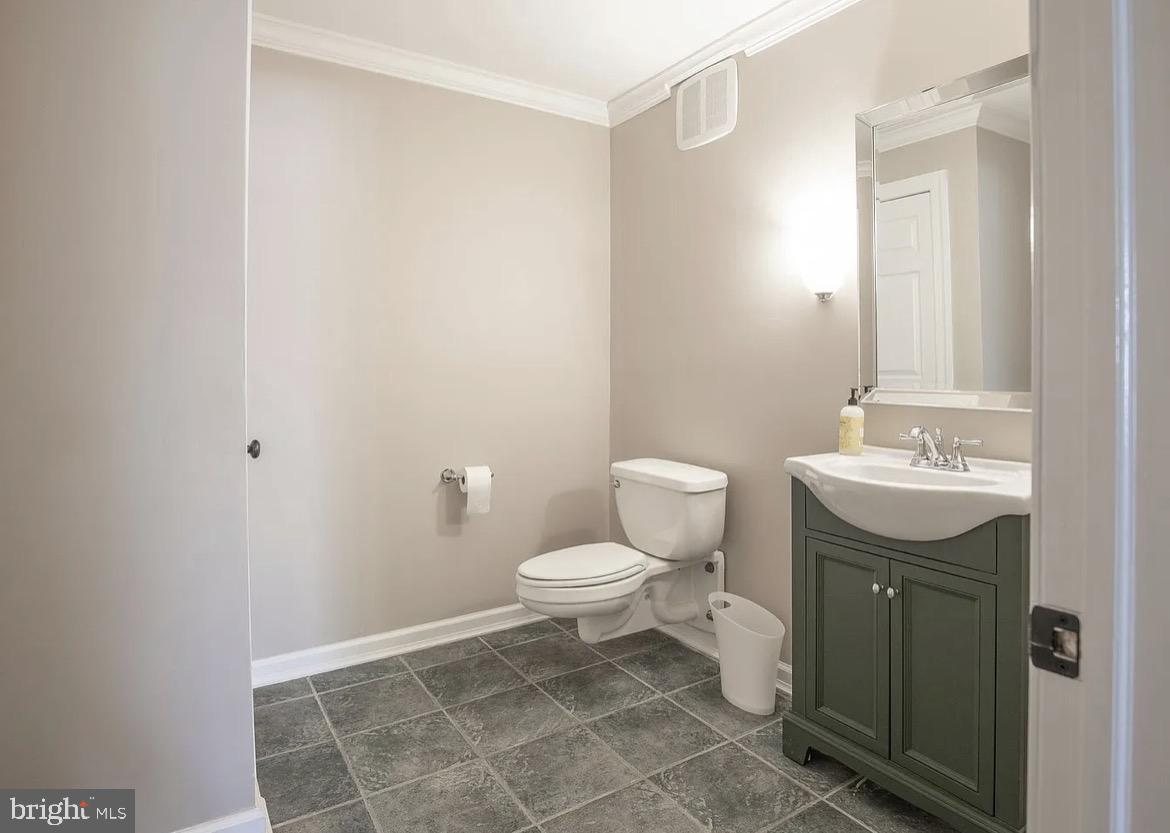 25 Commanders Dr #46 Property Photo 16