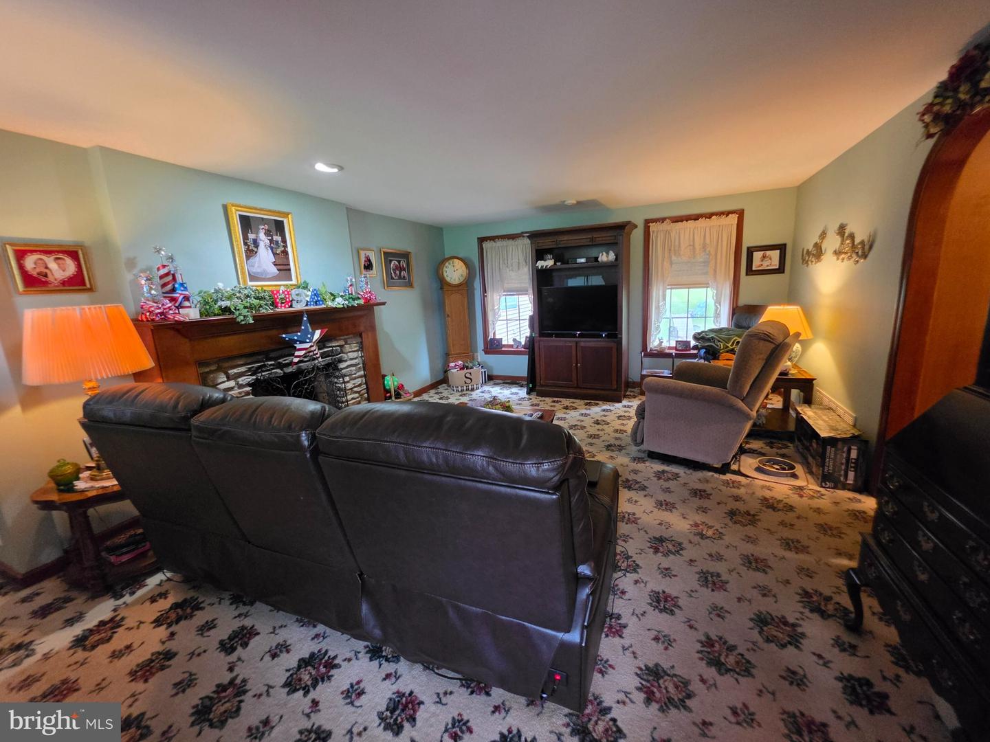 186 Folly Rd Property Photo 3