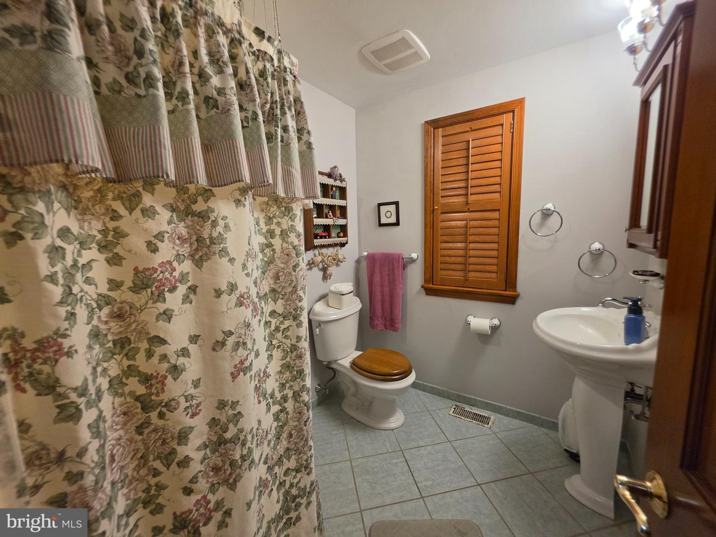 186 Folly Rd Property Photo 11