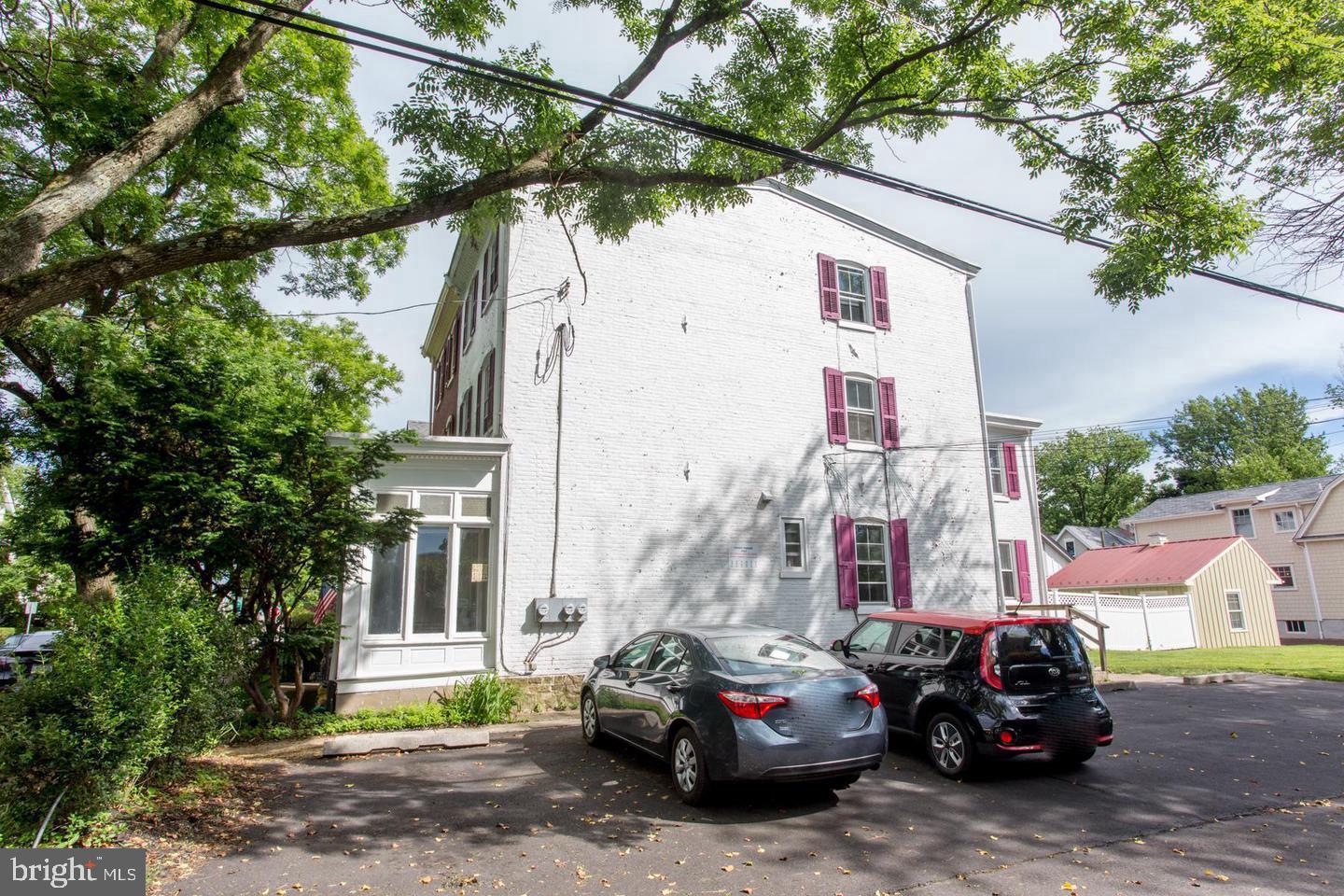 34 S Clinton St Property Photo 2