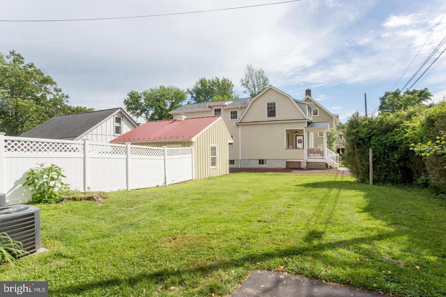34 S Clinton St Property Photo 6
