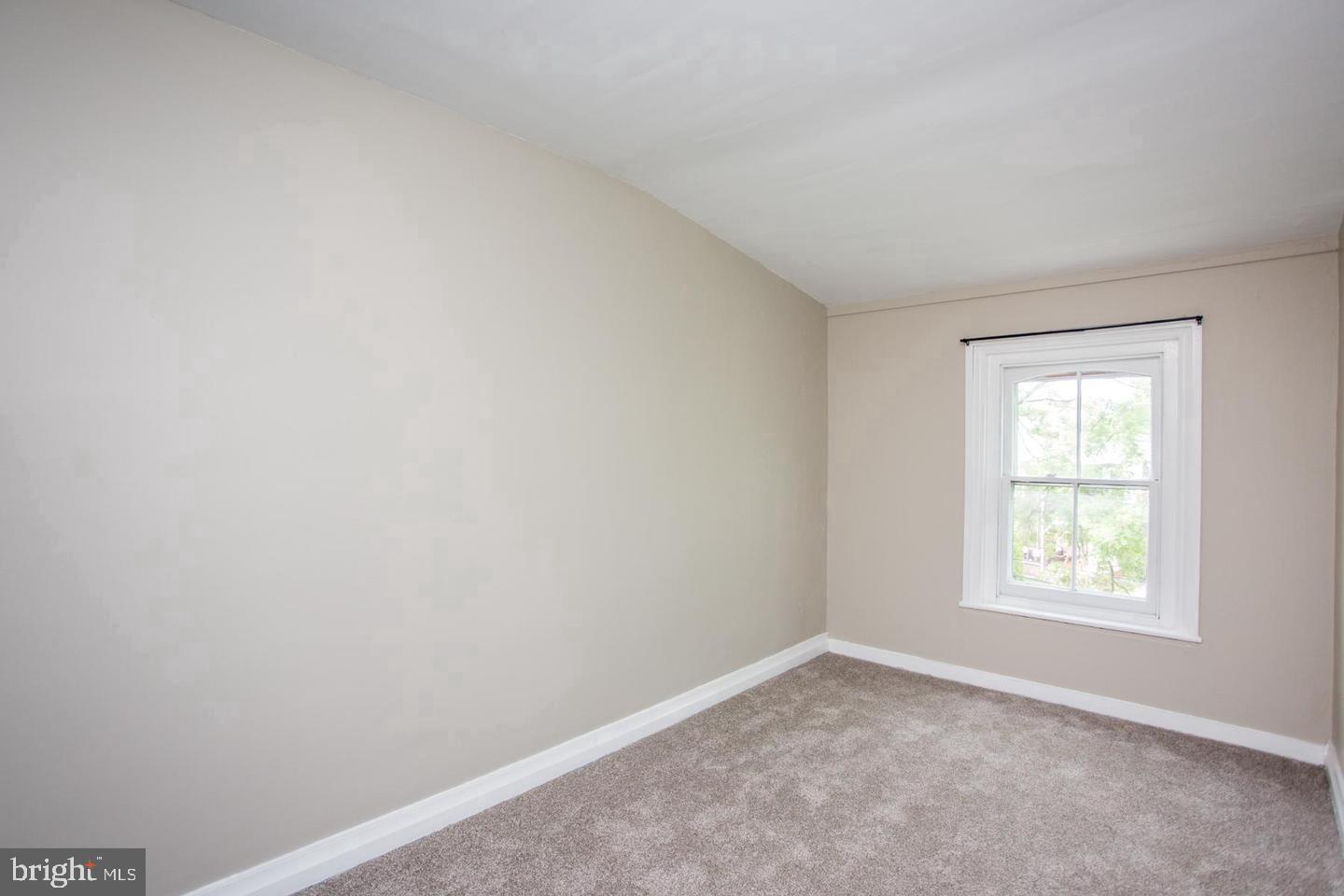 34 S Clinton St Property Photo 8