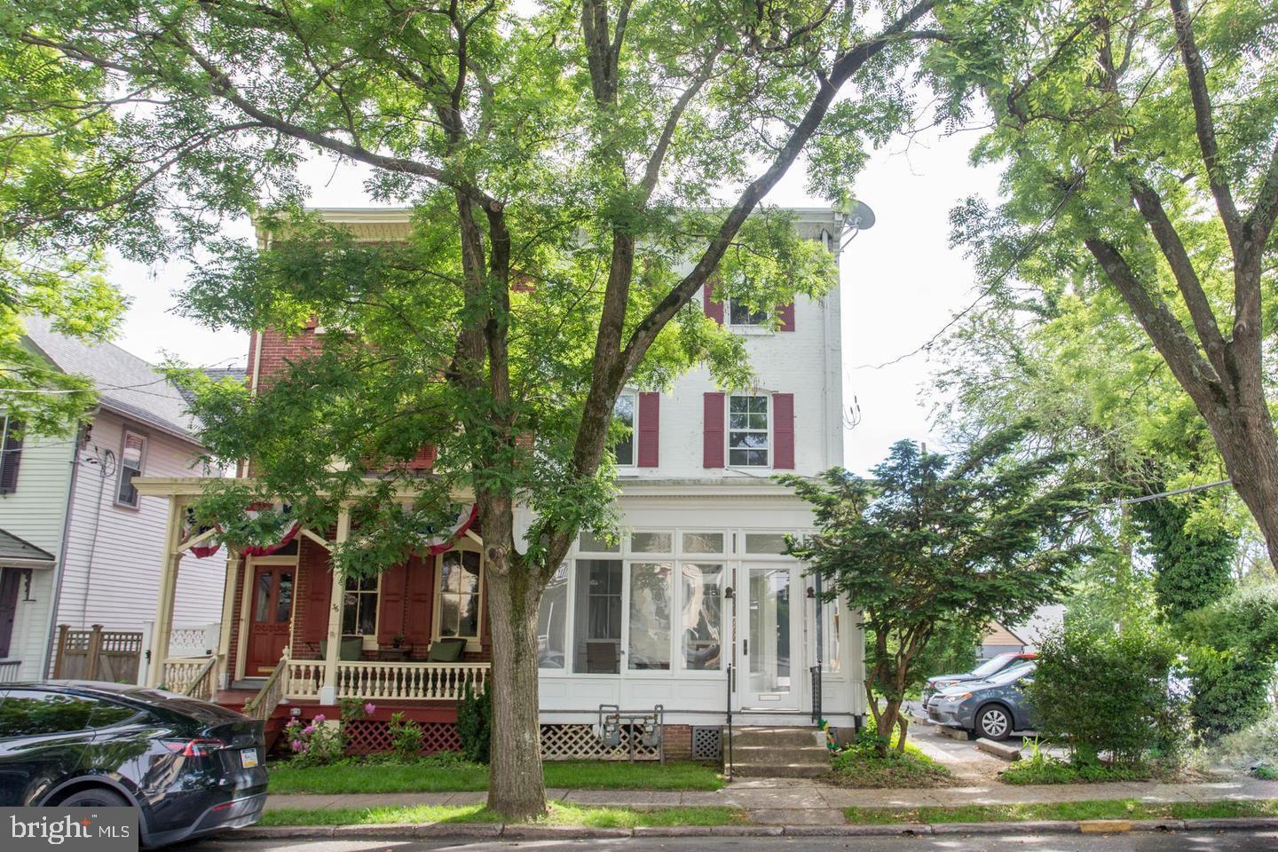 34 S Clinton St Property Photo 15